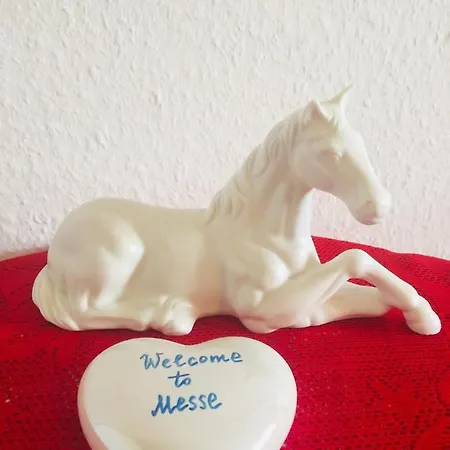 Welcome To Messe!-two-bedroom Apartment&balcony Apartment