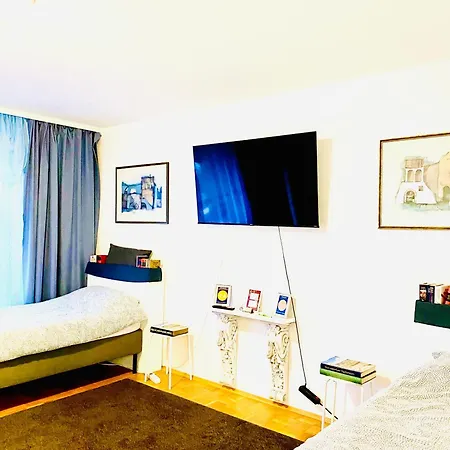 Welcome To Messe!-two-bedroom Apartment&balcony Apartment *