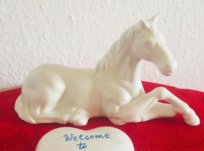 Welcome To Messe!-two-bedroom Apartment&balcony 公寓