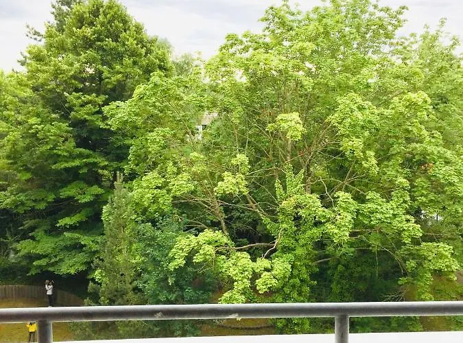 Welcome To Messe!-two-bedroom Apartment&balcony 公寓 *