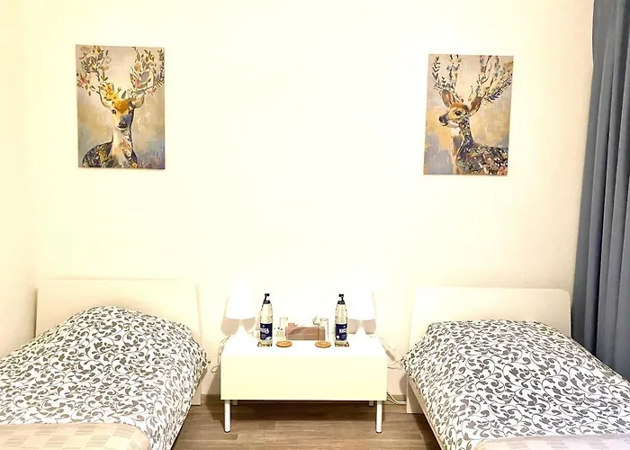 Welcome To Messe!-two-bedroom Apartment&balcony *