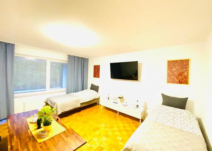 Welcome To Messe!-two-bedroom Apartment&balcony *