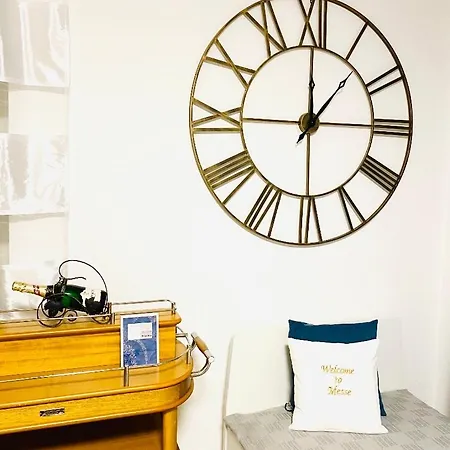 Welcome To Messe!-two-bedroom Apartment&balcony *